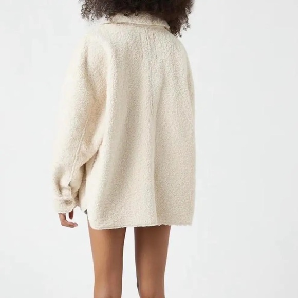 Pull & Bear cream faux shearling teddy jacket - size Large (L) - Picture 2 of 2